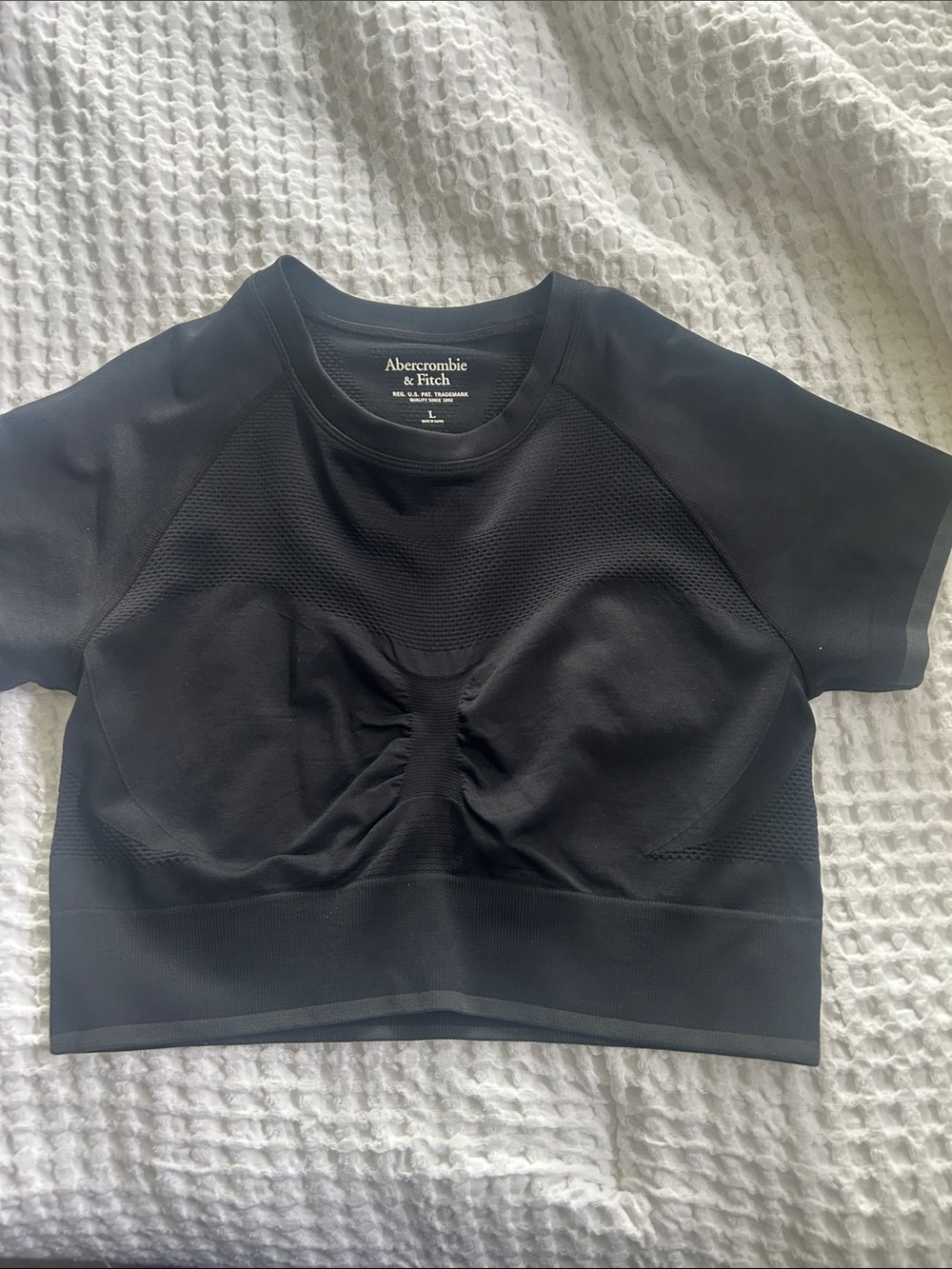Women’s Abercrombie & Fitch A&F Sz L Seamless Crop Athletic Gym Top Worn Once